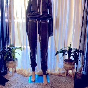 ❥ 𝔽𝕒𝕤𝕙𝕚𝕠𝕟 ℕ𝕠𝕧𝕒 𝕛𝕠𝕘𝕘𝕚𝕟𝕙 𝕤𝕦𝕚𝕥.